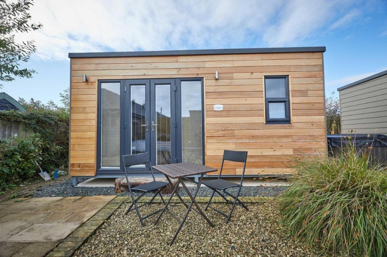 Goldenhill Retreats Hotel Bamburgh Exterior photo